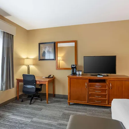 Best Western Plus University Park Inn & Suites State College Exterior photo