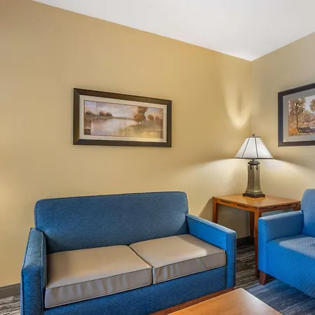 Best Western Plus University Park Inn & Suites State College Exterior photo