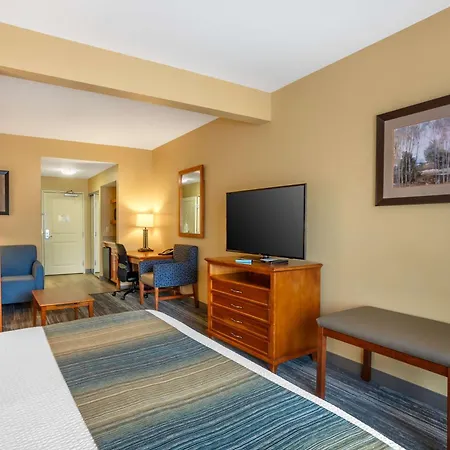 Best Western Plus University Park Inn & Suites State College Exterior photo
